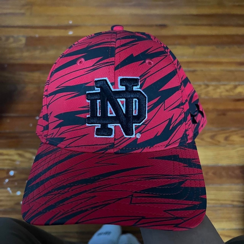 Notre Dame University Zig Zag Fitted Hat size M/L